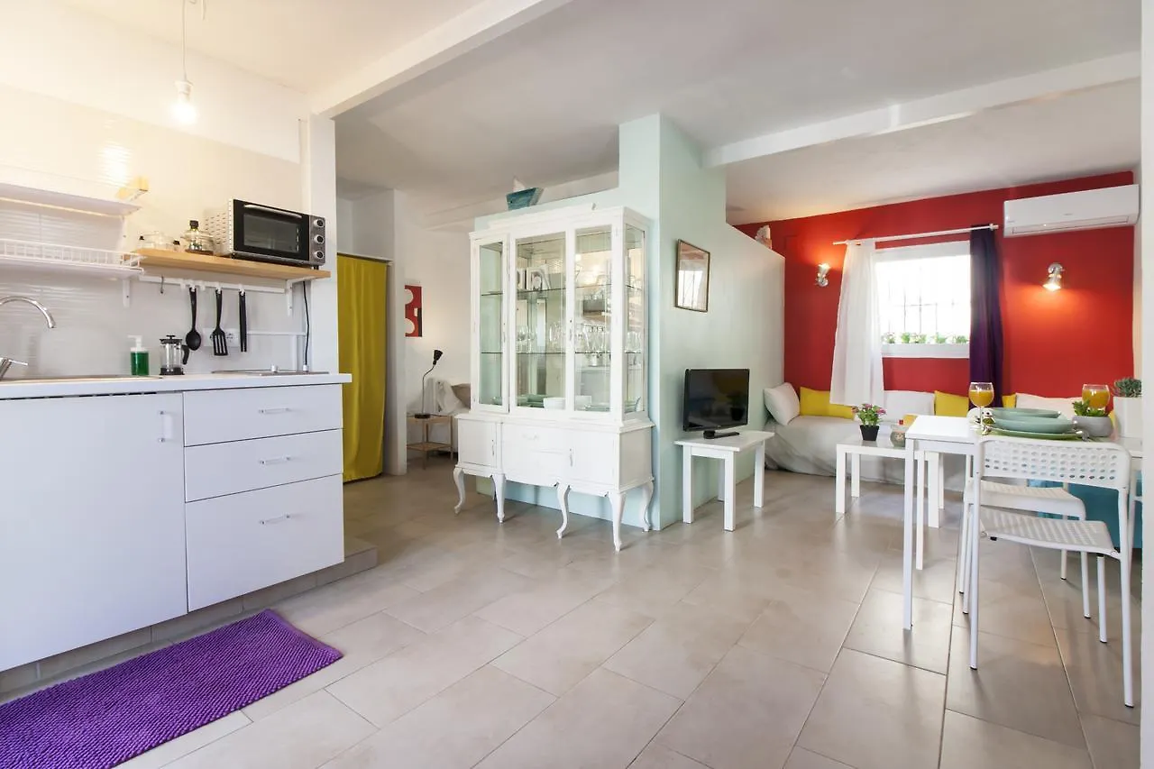 Malaga Holiday Pedregalejo酒店 公寓